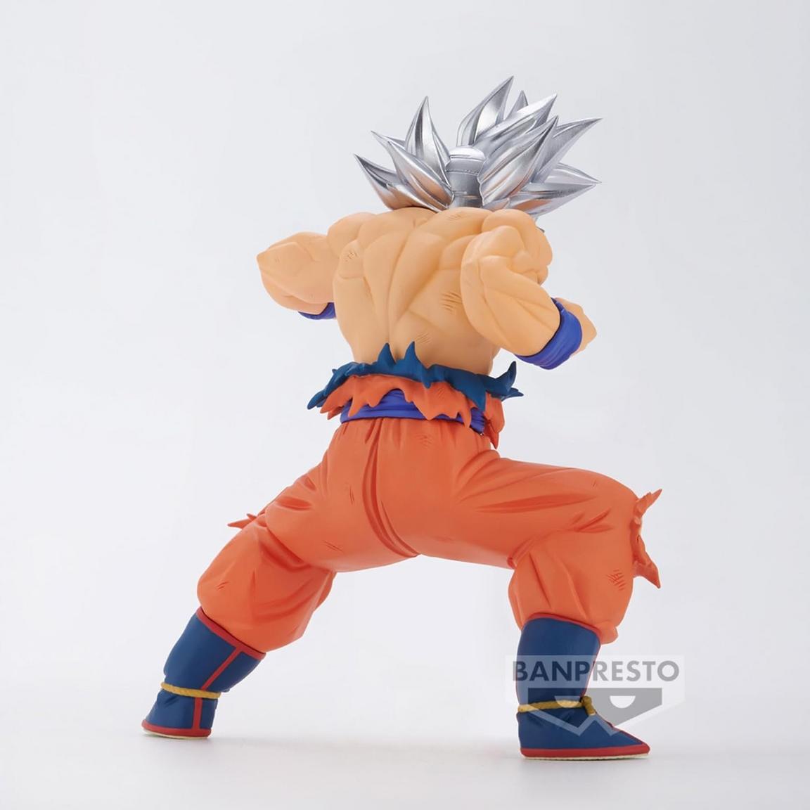 Dragon Ball Z: Blood of Saiyans Goku Ultra Instinct Statue