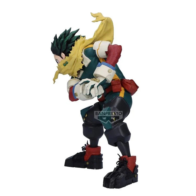 Right side angle of Deku Banpresto figure showing determined expression and motion-inspired stance.