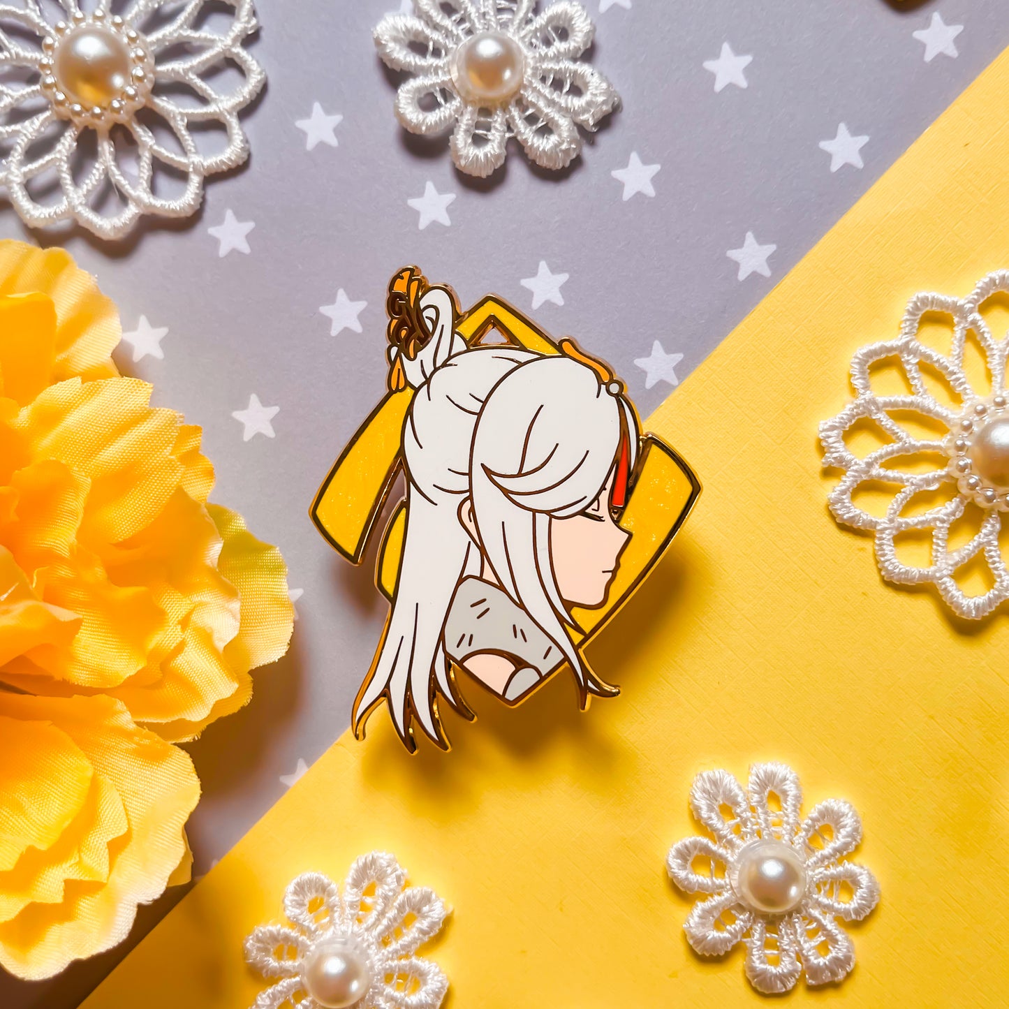 Ningguang Enamel Pin